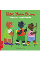 Petit ours brun part en randonnée